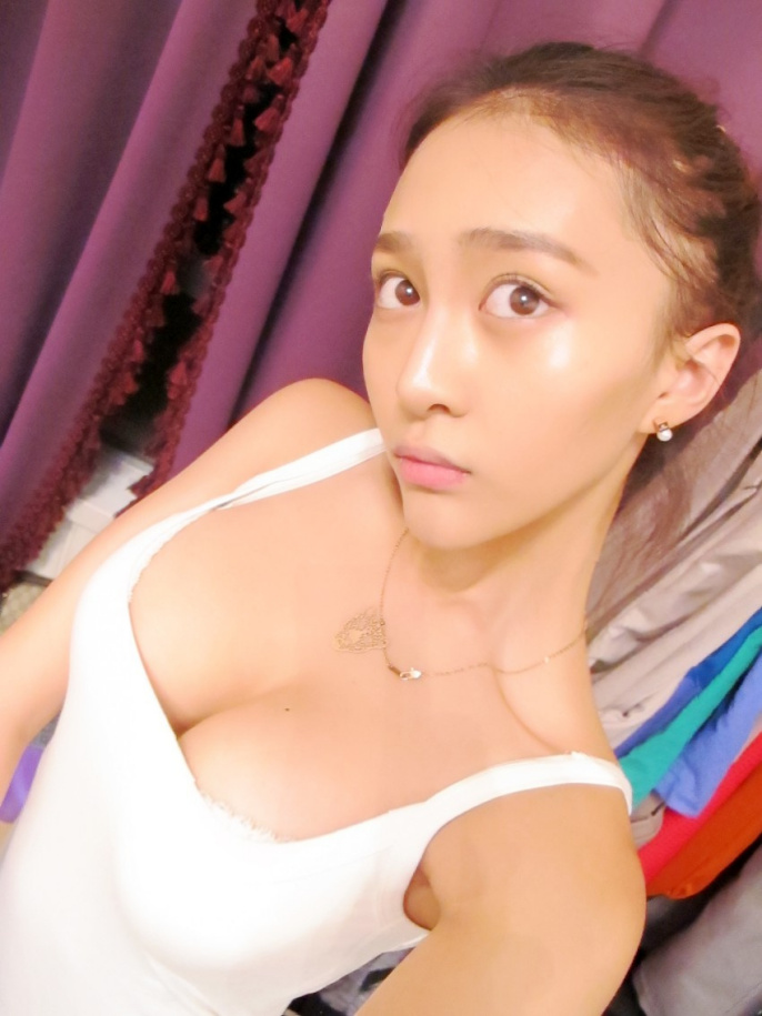 大眼睛,小肉彈